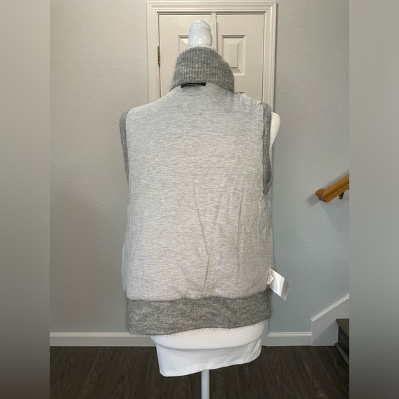 Banana Republic Sweater Vest Wool blend - Picture 13 of 14